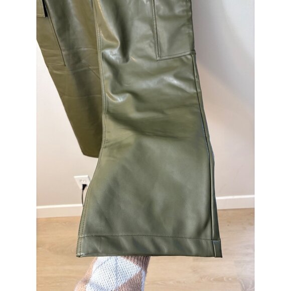 NEW Abercrombie & Fitch Curve Love 90's Cargo High-Rise Vegan Leather Trousers - Picture 5 of 15